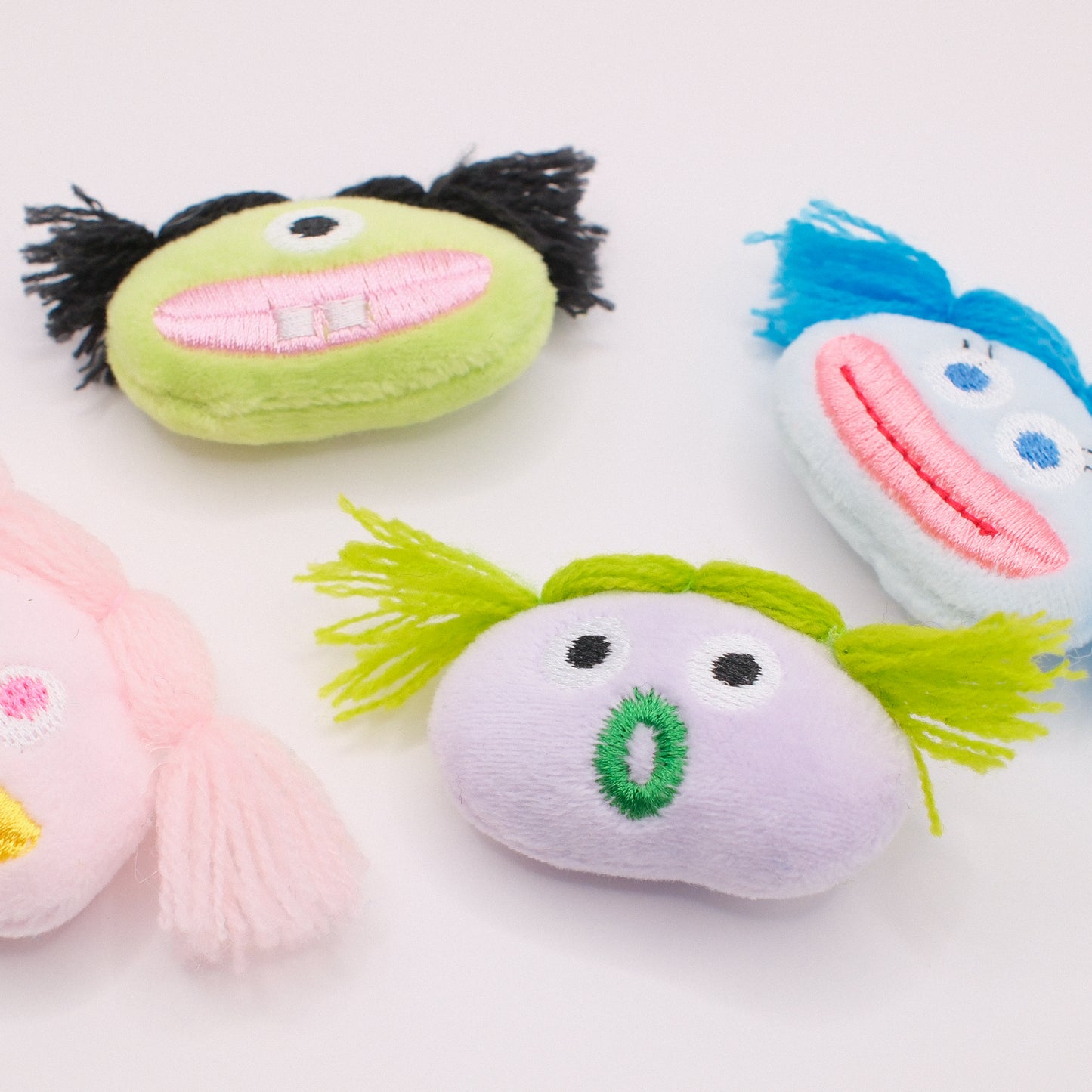 Surprised Sally Brooch