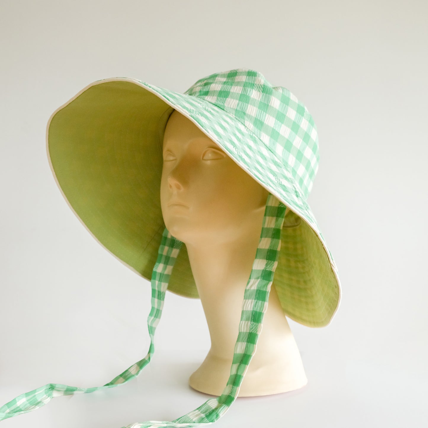Reversible Checked Sun Hat Garden 🌿🍐