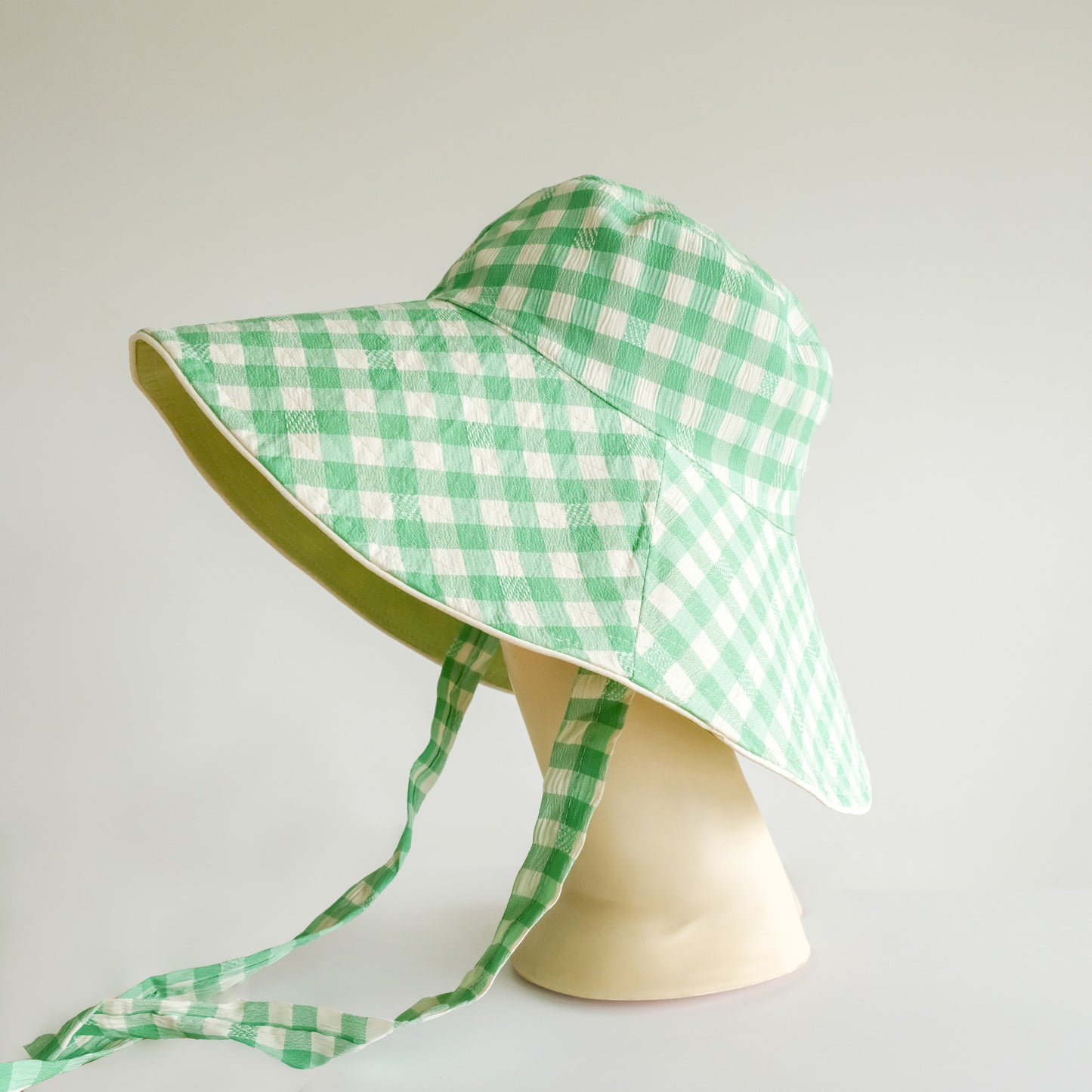 Reversible Checked Sun Hat Garden 🌿🍐