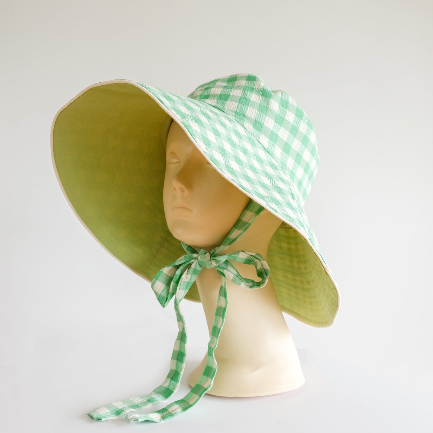 Reversible Checked Sun Hat Garden 🌿🍐