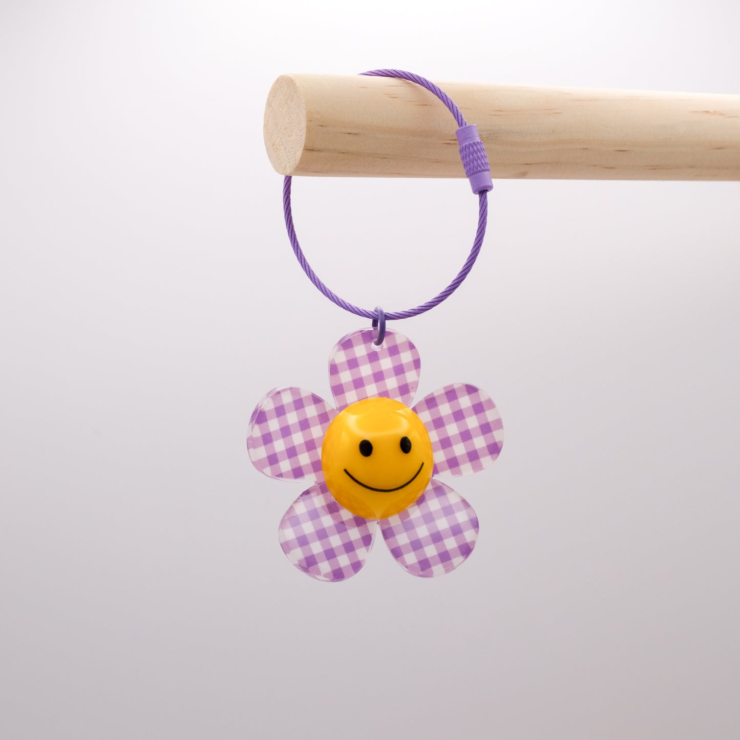 Check Me Out Daisy Charm