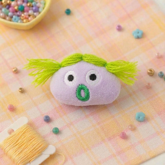 Surprised Sally Brooch