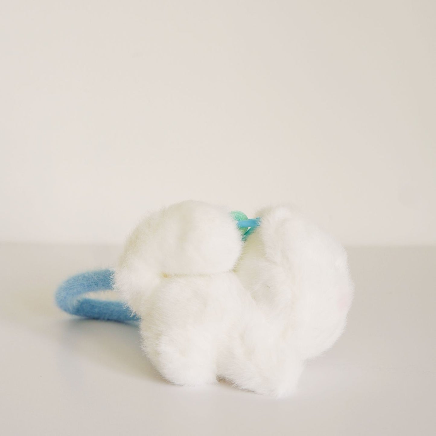 White Cat Perfumed Charm