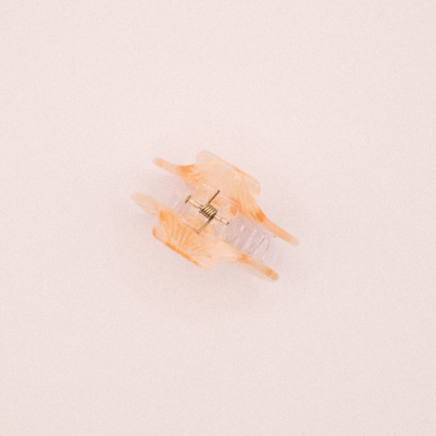 Peach Seashell Hair Claw